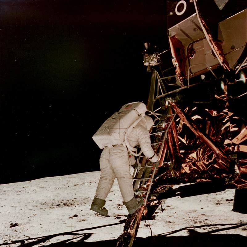 Apollo 11 EVA - Frame AS11-40-5868