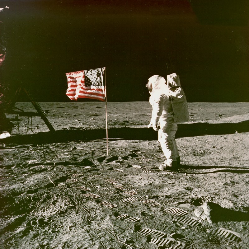 Apollo 11 EVA - Frame AS11-40-5875