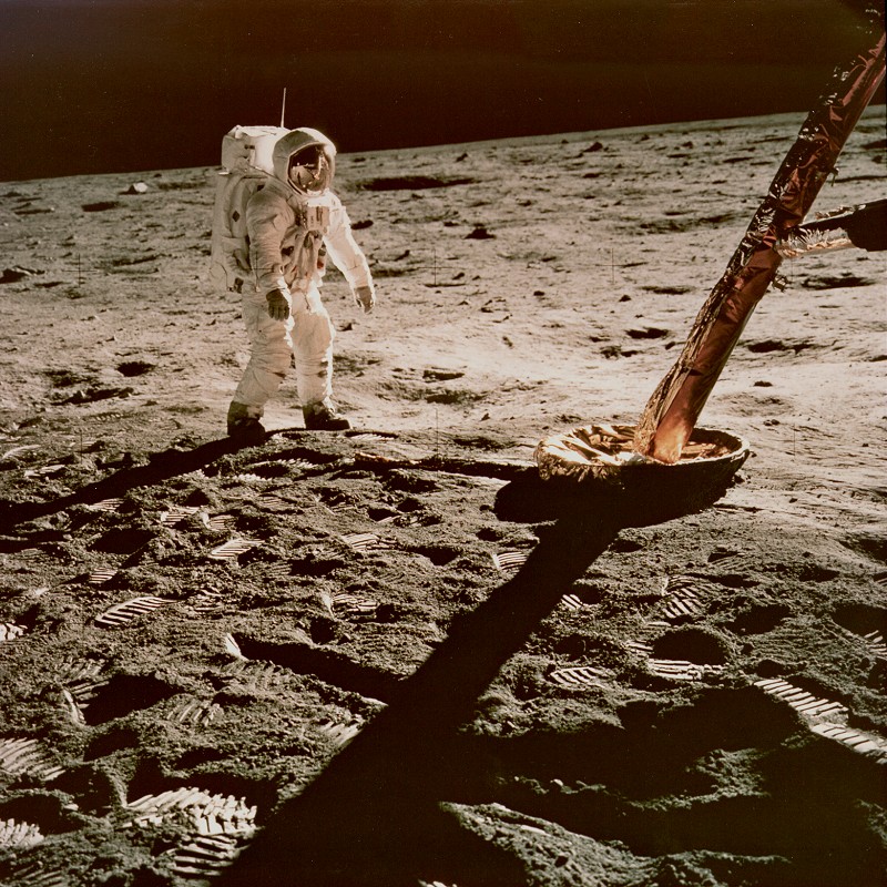 Apollo 11 EVA - Frame AS11-40-5902