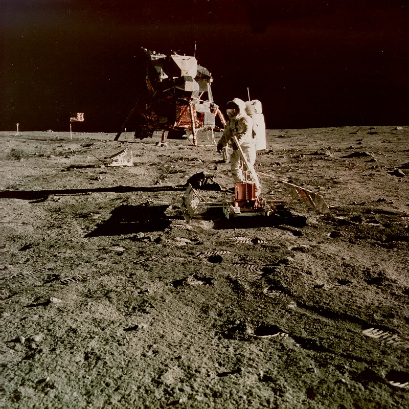 Apollo 11 EVA - Frame AS11-40-5949